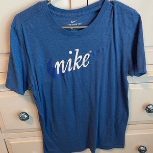 Nike tee